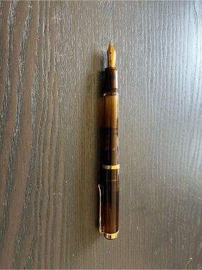 Pelikan M200